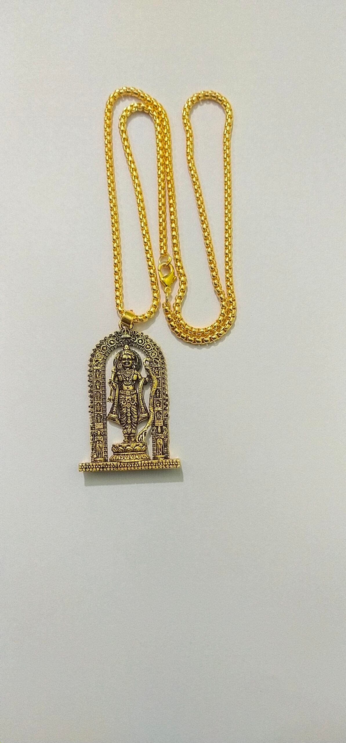Ram Lalla Idol Ayodhya Brass Gold-plated pandant with chain for Men and Women - Image 5